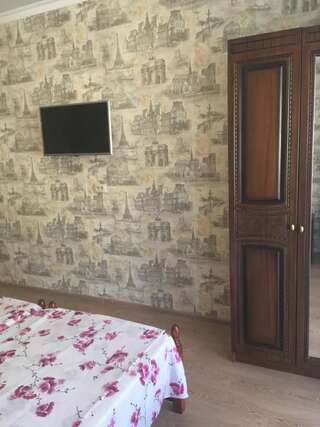 Гостевой дом Davido Hotel Гагра Стандартный трехместный номер-19