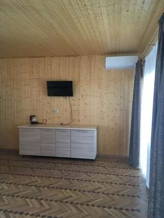 Гостевой дом Davido Hotel Гагра Номер-студио с видом на горы-7
